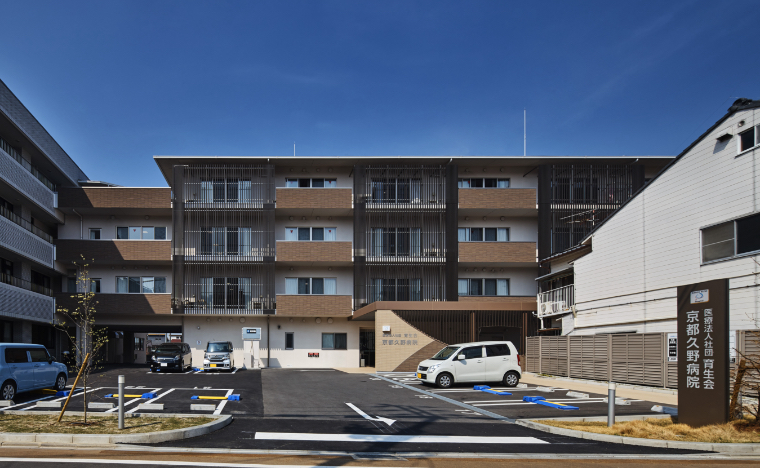 お車でお越しの方へ